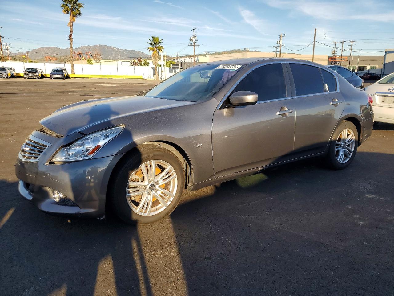 Infiniti Q40