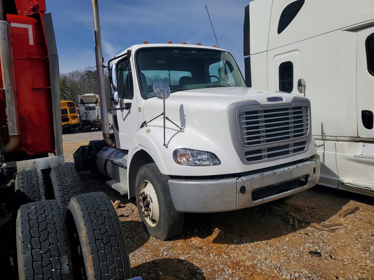 2015 Freightliner M2