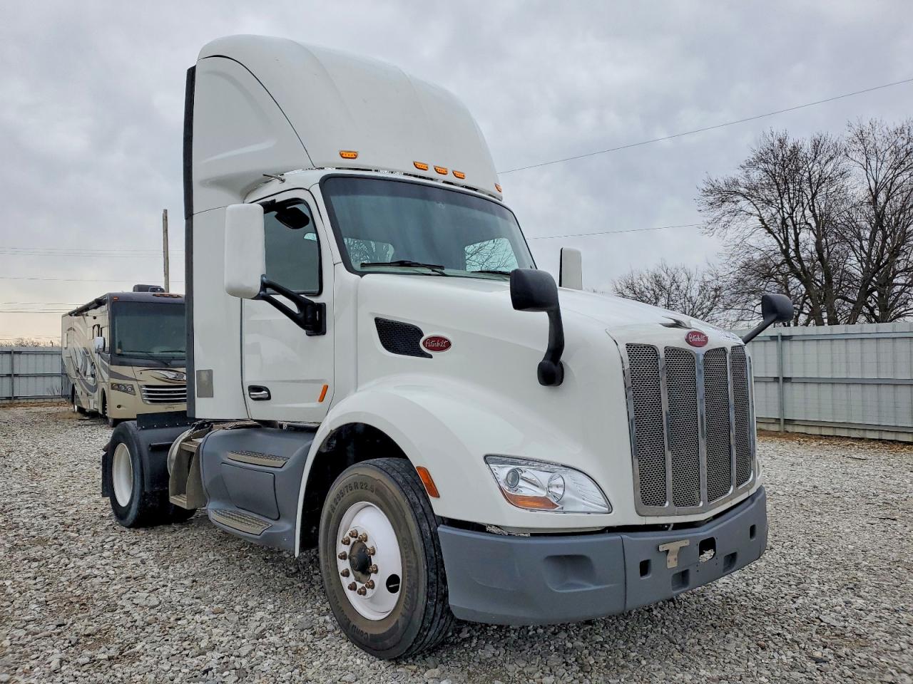 2018 Peterbilt 579