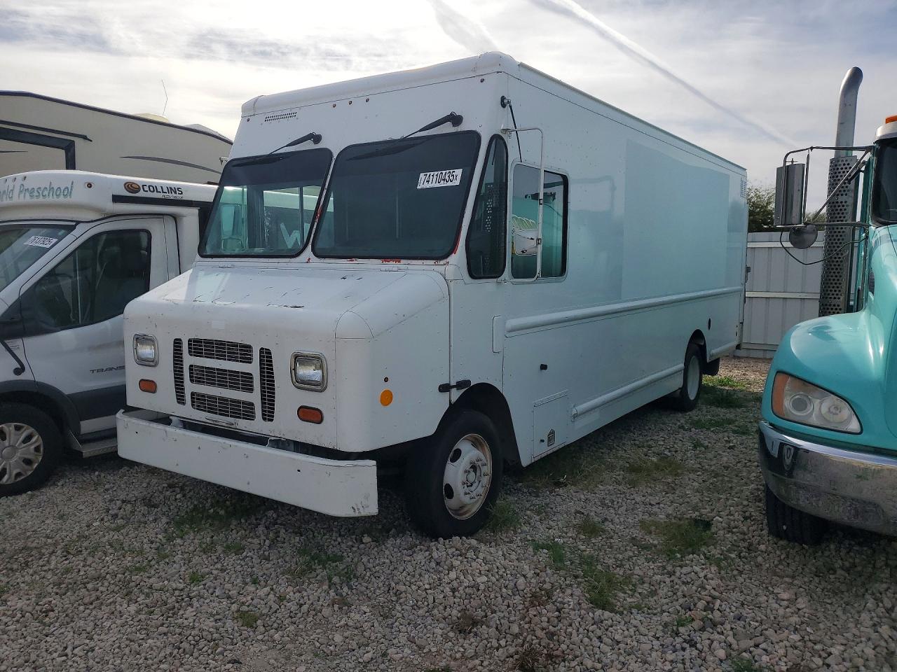 2015 Ford F59