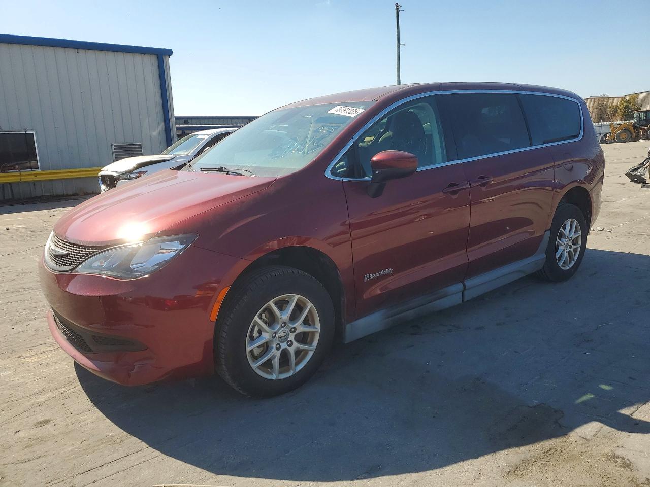 2022 Chrysler Voyager