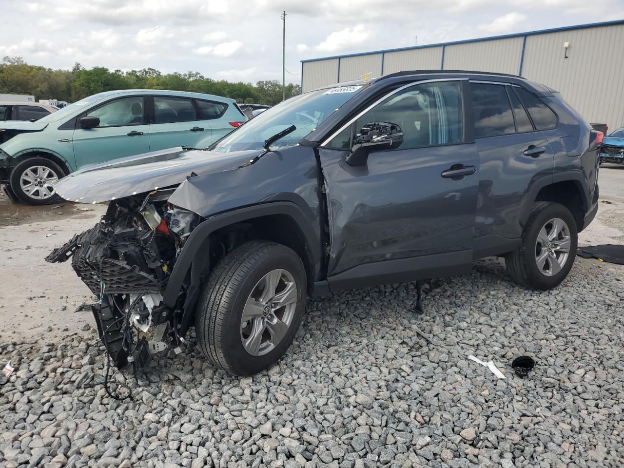 2022 Toyota Rav4 xle XLE