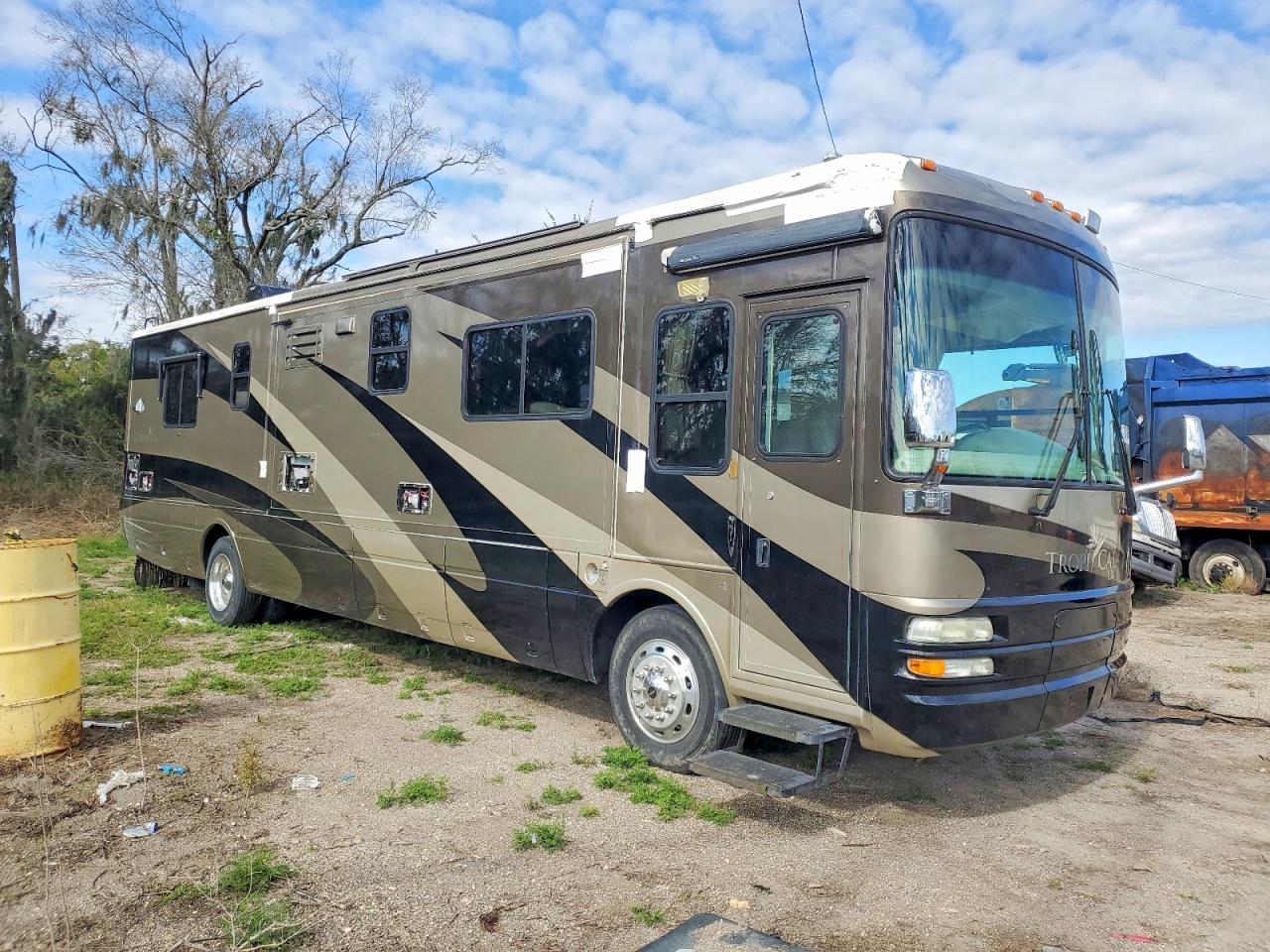 2005 Freightliner Chassis