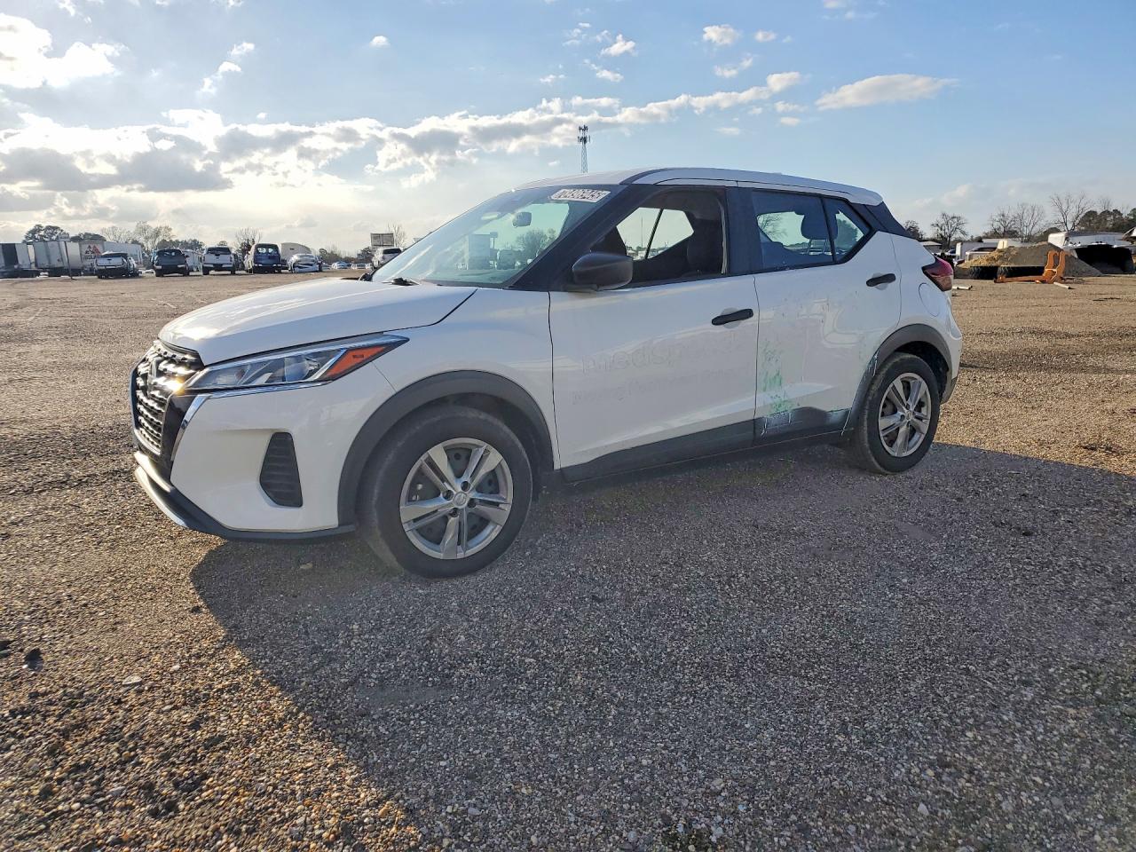 2023 Nissan Kicks