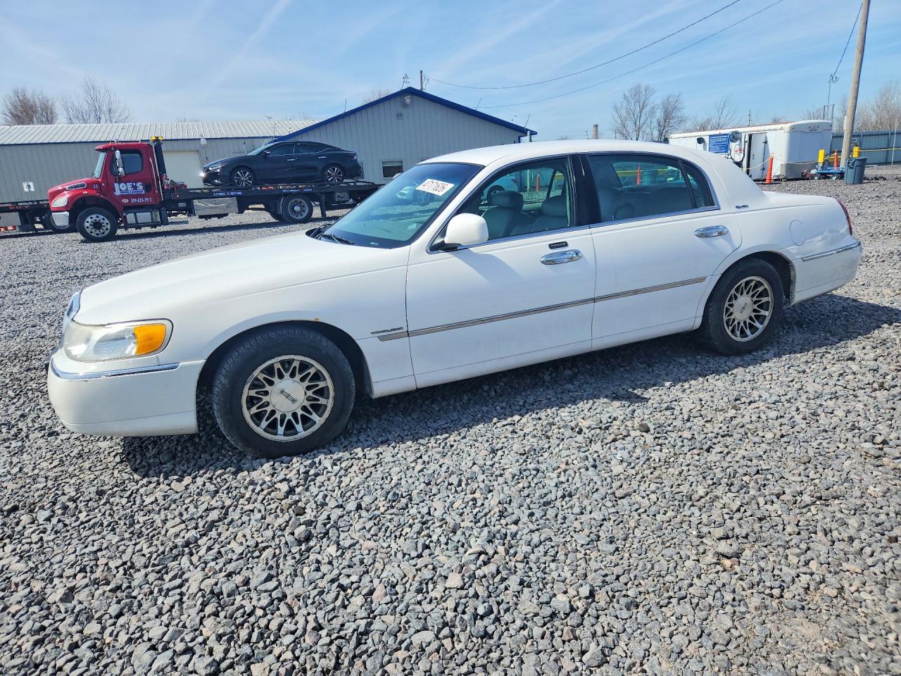 2001 Lincoln Town Car
