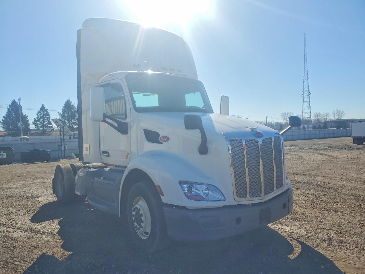 2017 Peterbilt 579