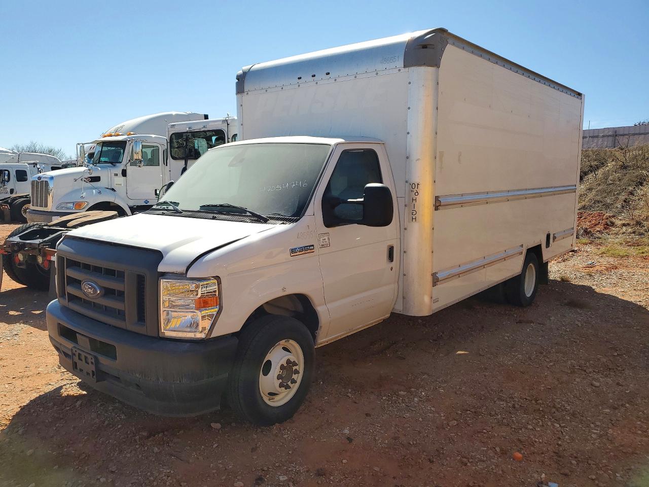 2022 Ford E-350