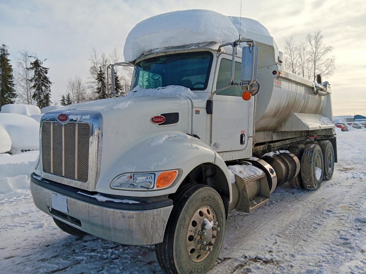 Peterbilt 348