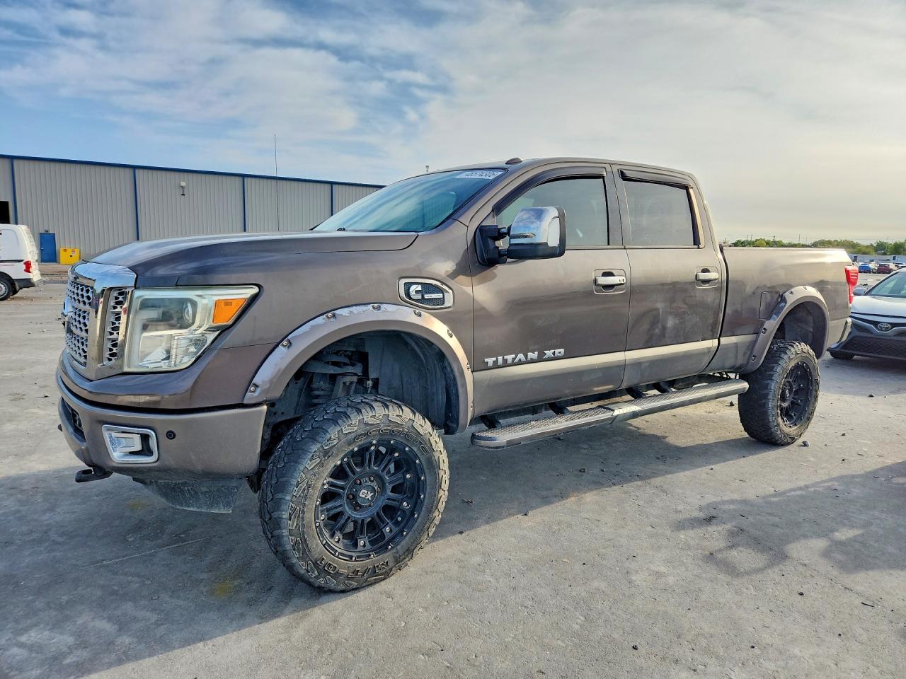 2016 Nissan Titan