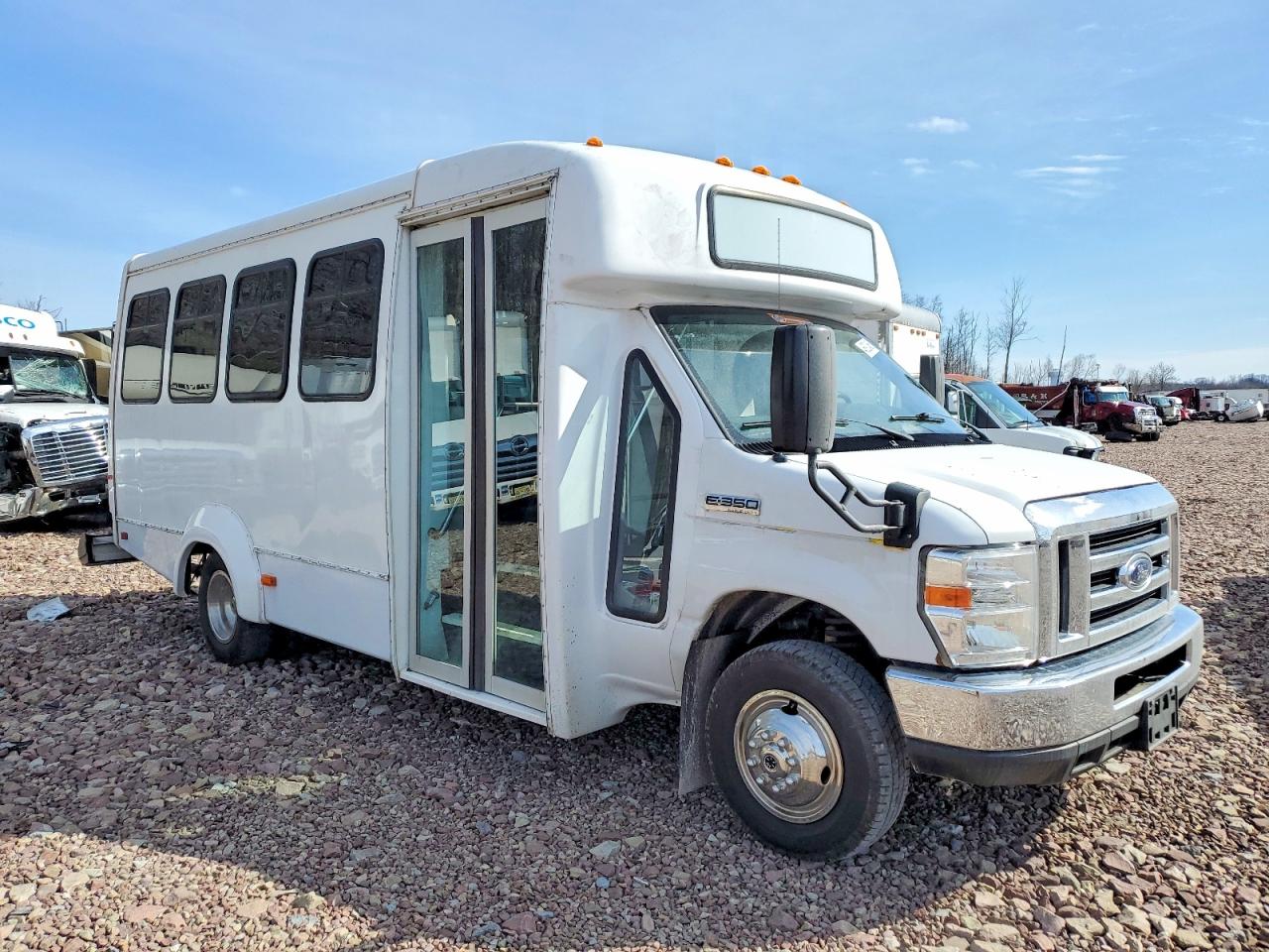 2017 Ford Econoline E350