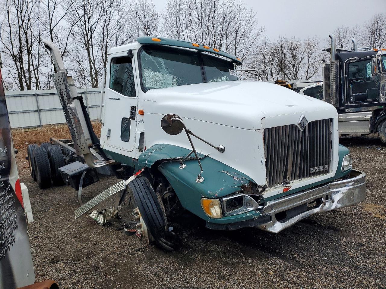 2000 International 9000-Series