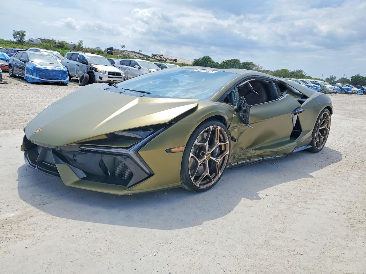 2025 Lamborghini Revuelto