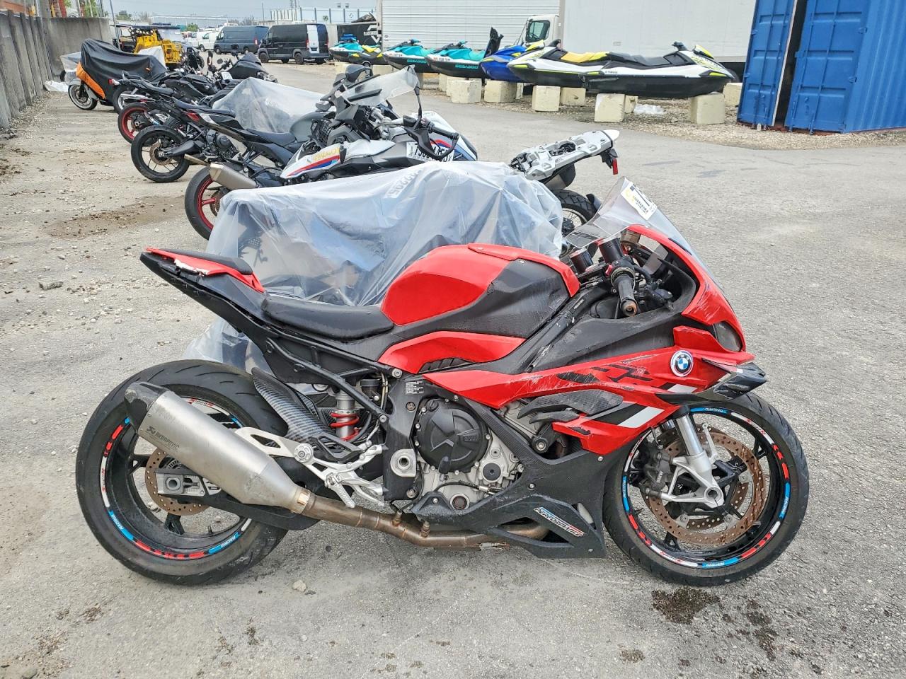 2023 BMW S 1000