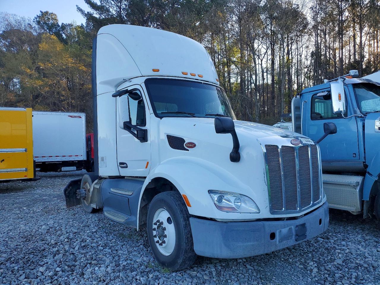 2017 Peterbilt 579
