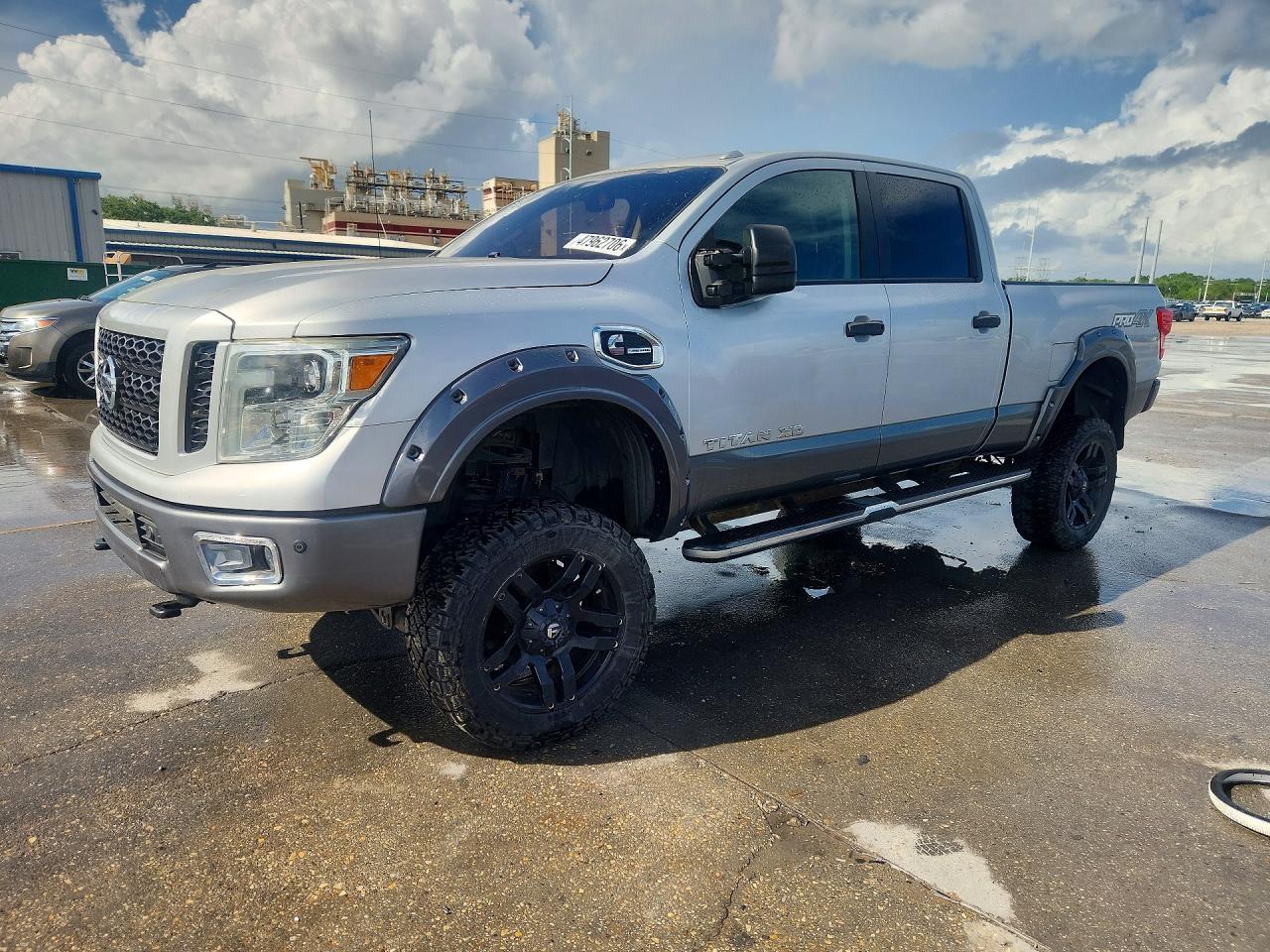2016 Nissan Titan