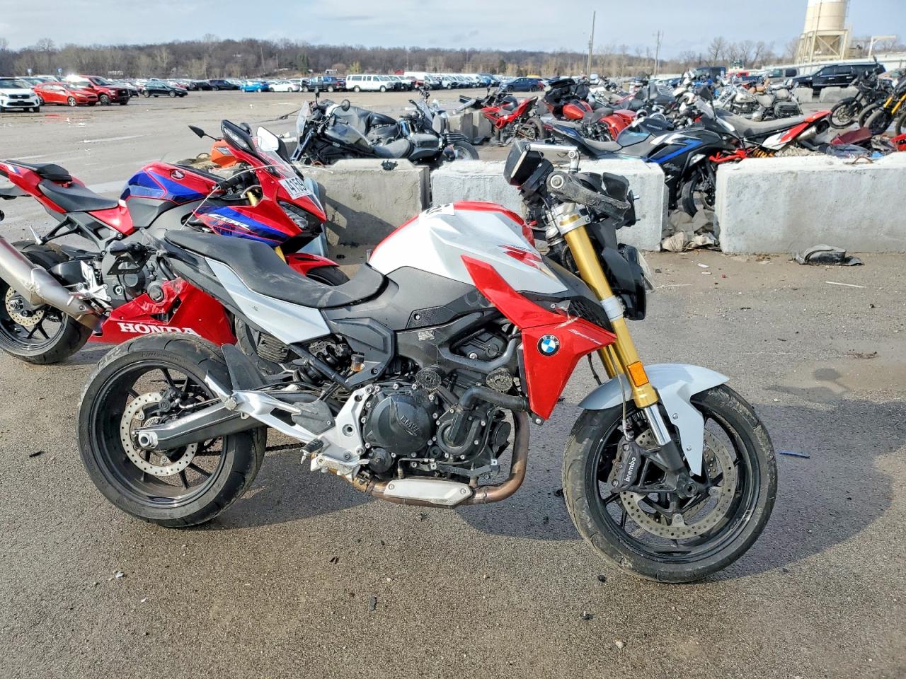 BMW F 900