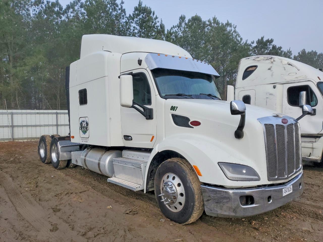 2015 Peterbilt 579