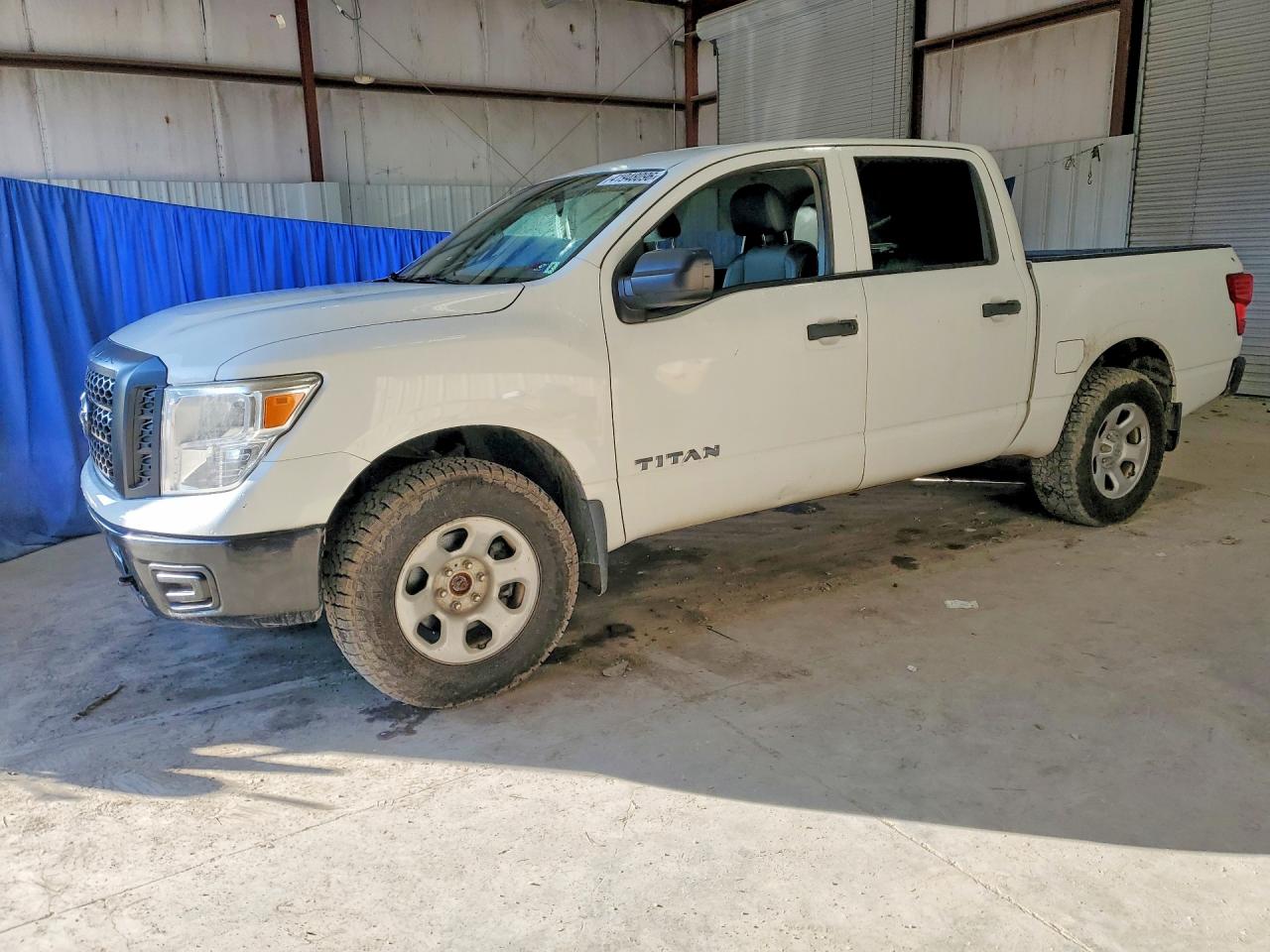 2017 Nissan Titan