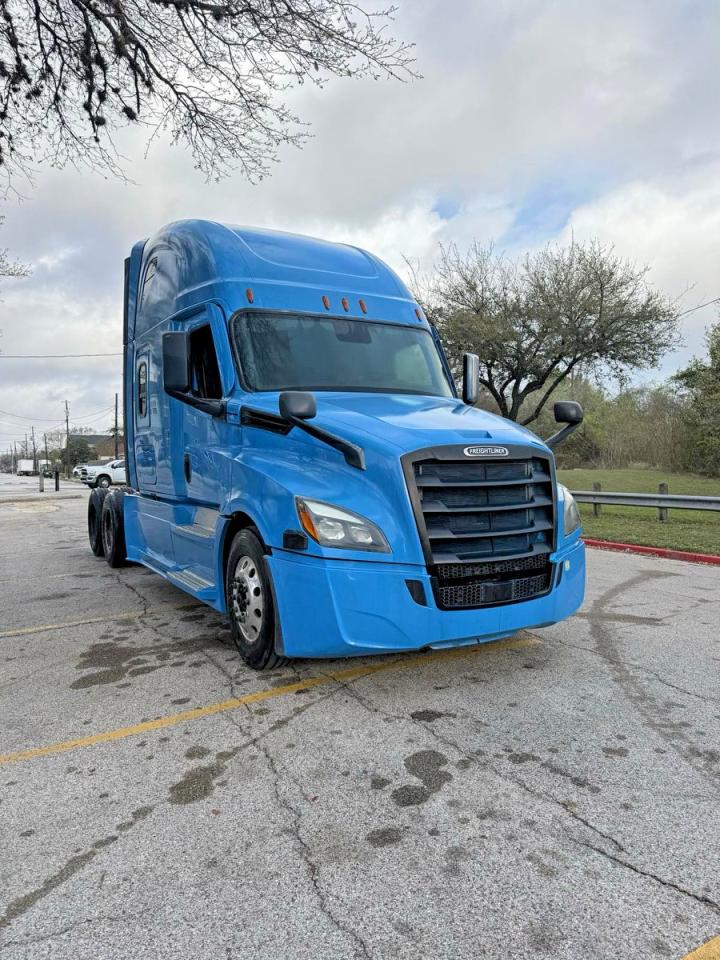 2022 Freightliner Cascadia 126