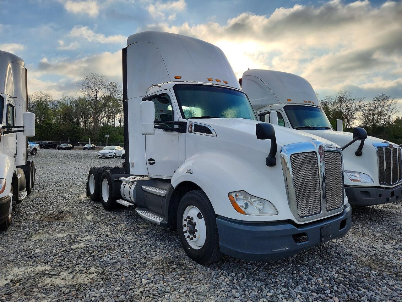 2017 Kenworth T680