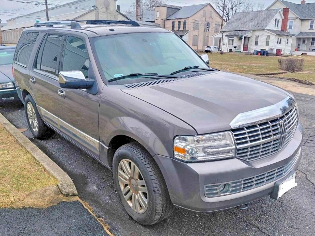2014 Lincoln Townhouse Navigator