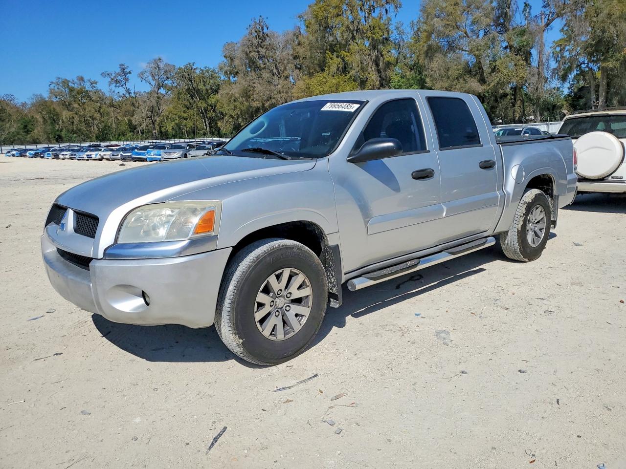 2009 Mitsubishi Raider