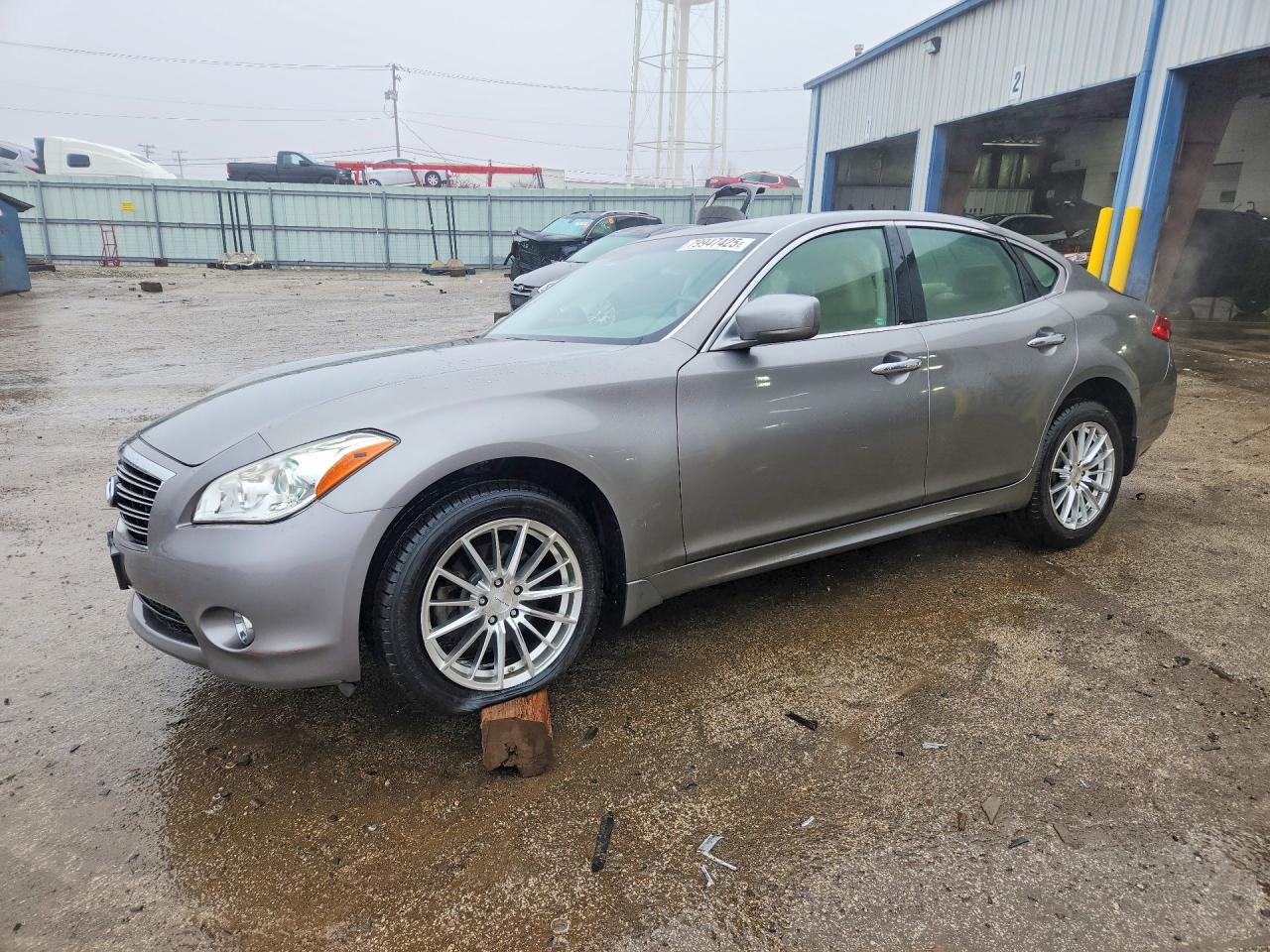 2012 Infiniti M37