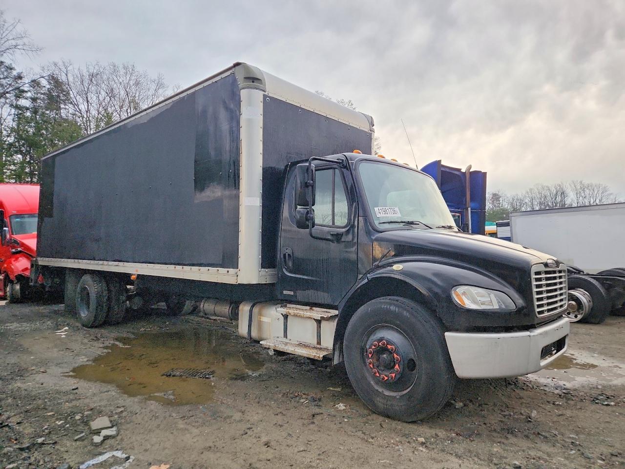 2012 Freightliner M2 106
