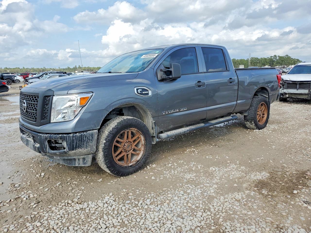 2017 Nissan Titan