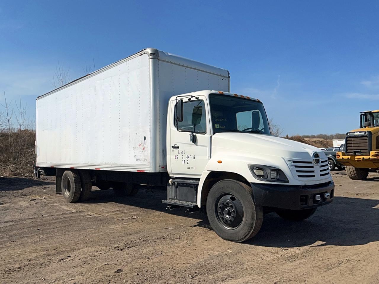 2005 Hino 268