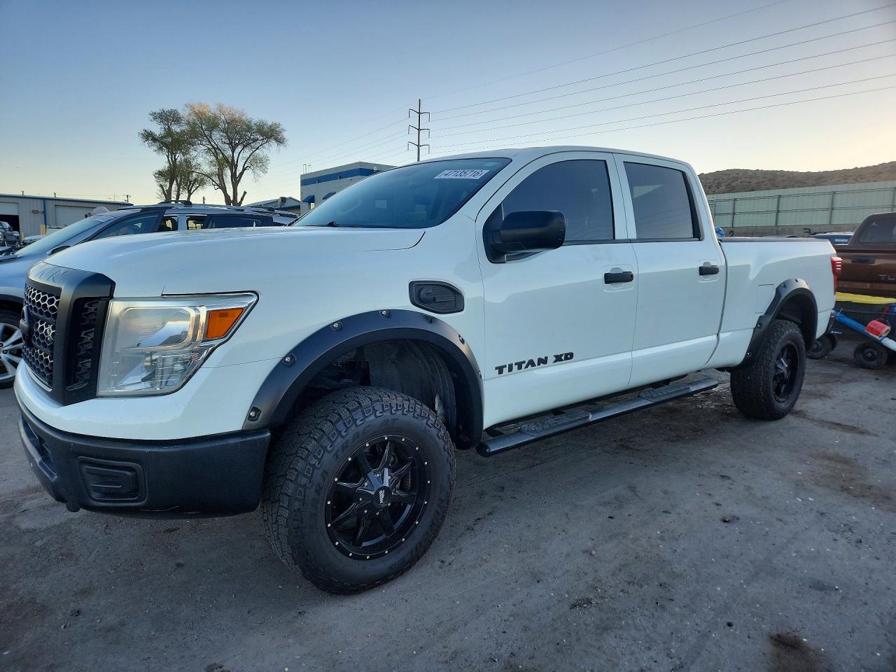 2017 Nissan Titan