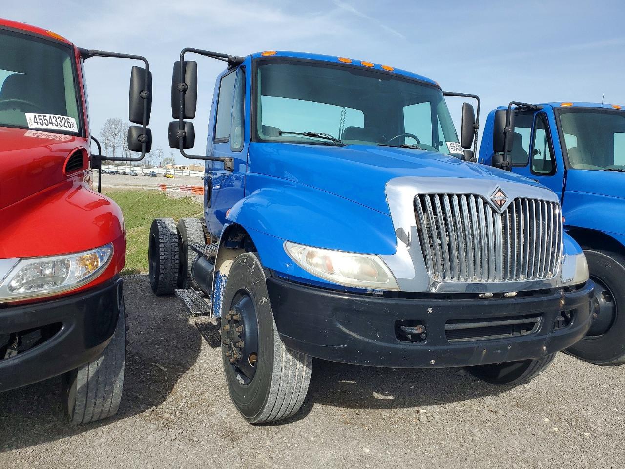 2003 International 4000-Series
