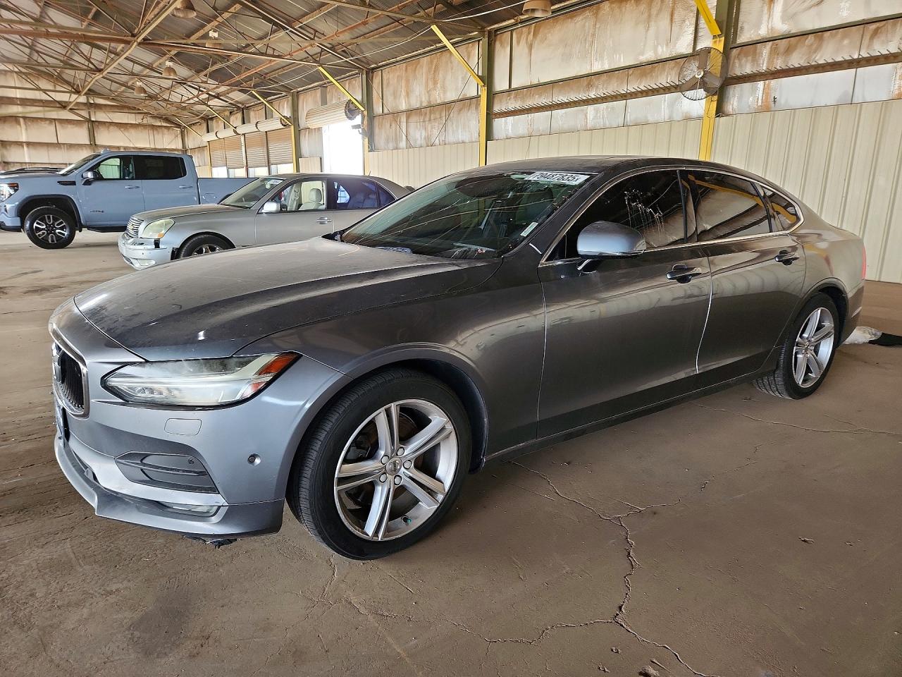 2017 Volvo S90