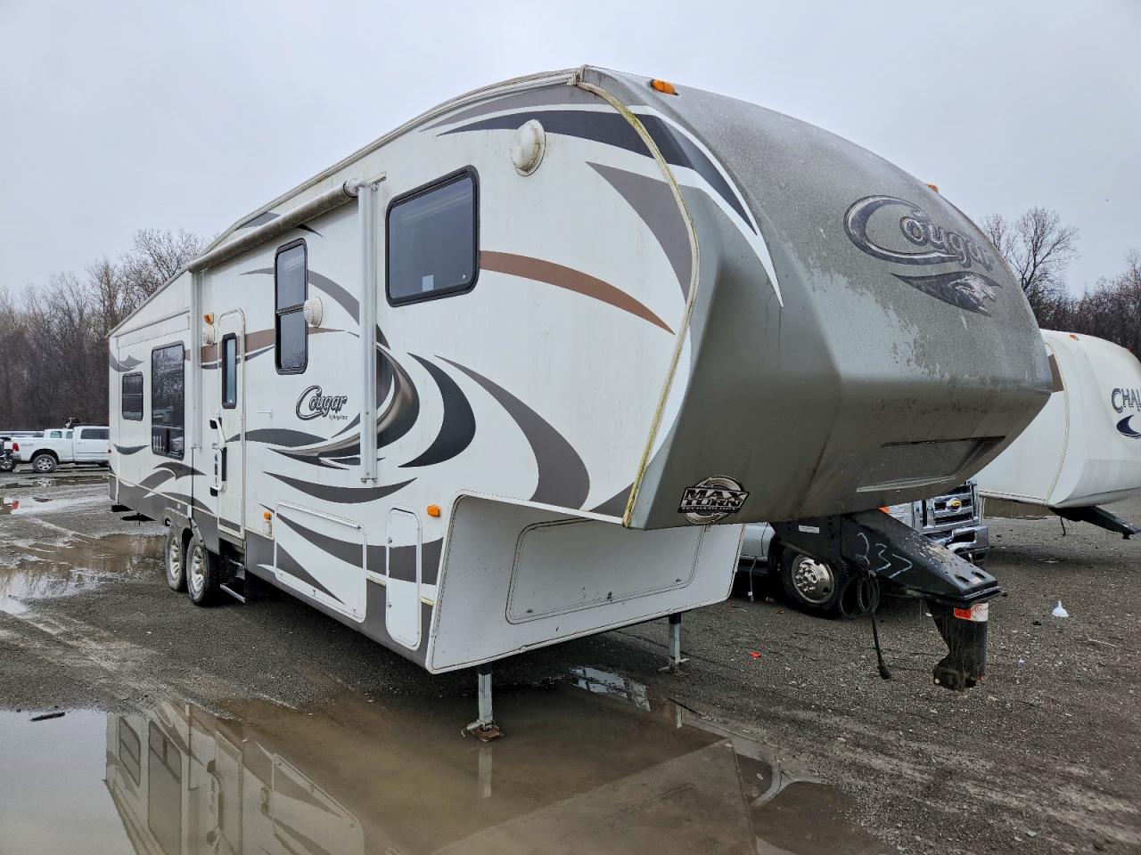 2011 Cougar Trailer