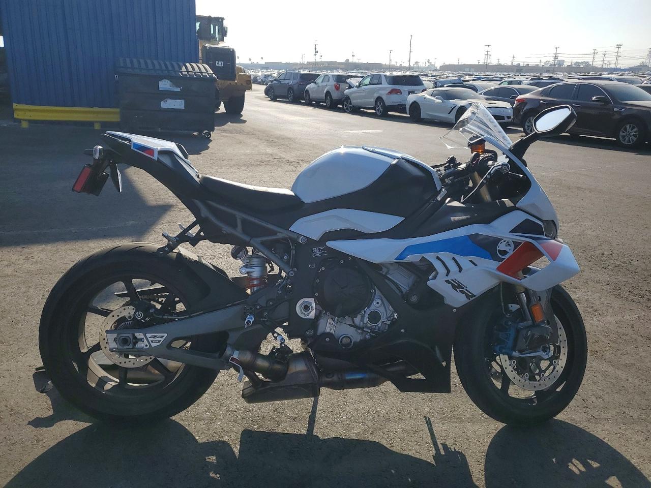 2025 BMW S 1000