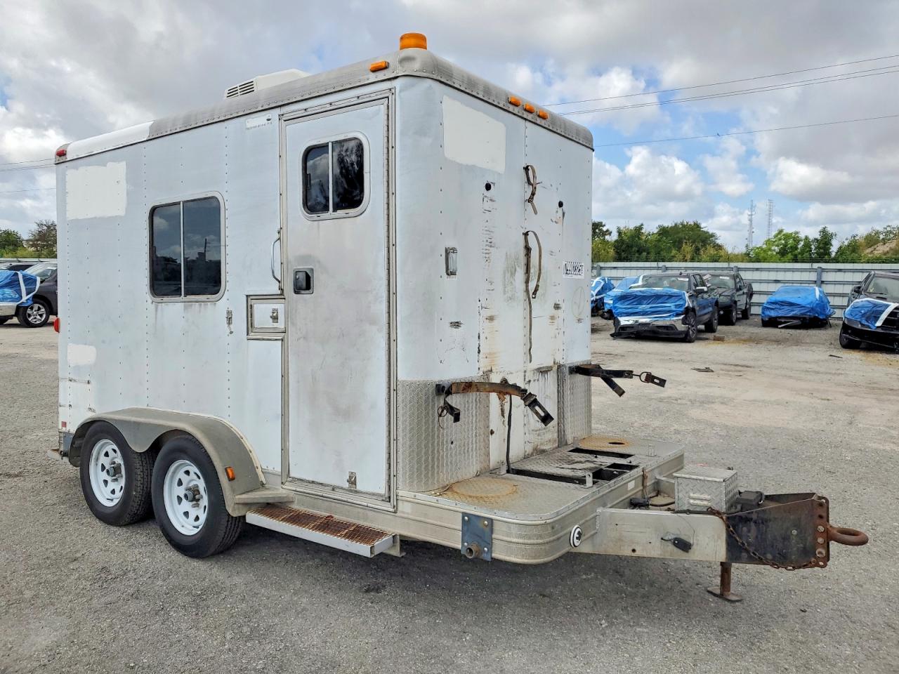 1999 Featherlite Unknown