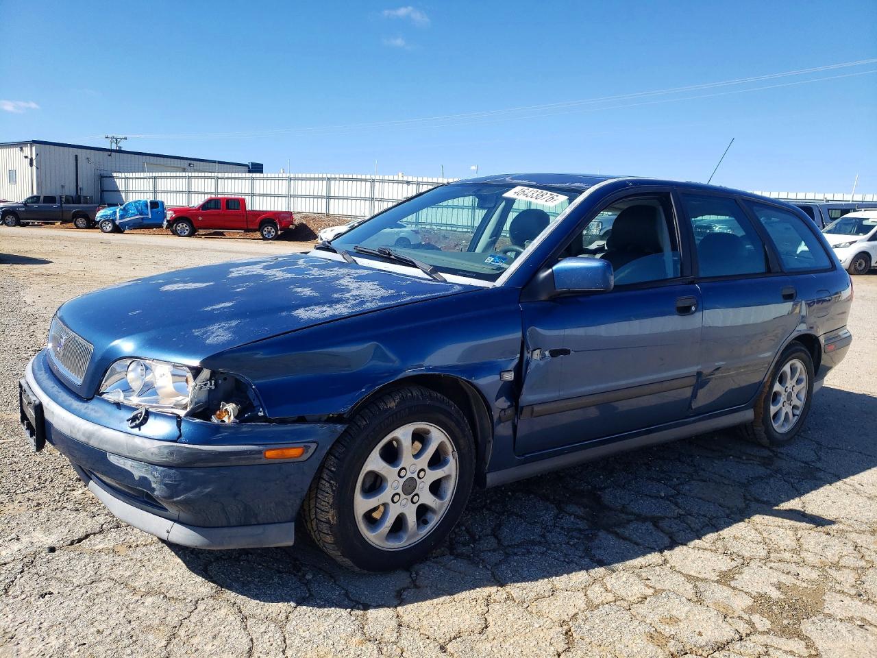 2000 Volvo V40