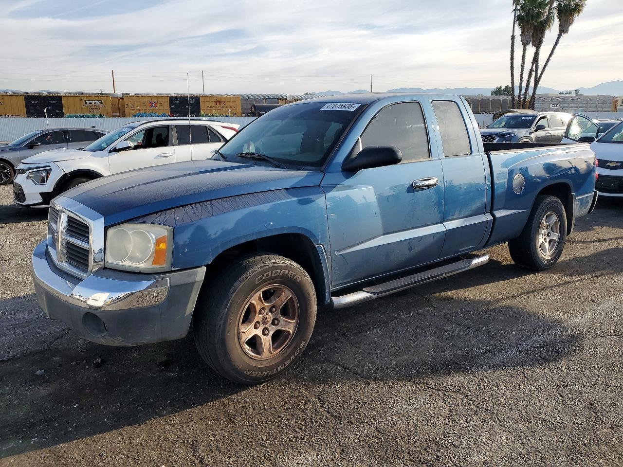 2005 Dodge Dakota