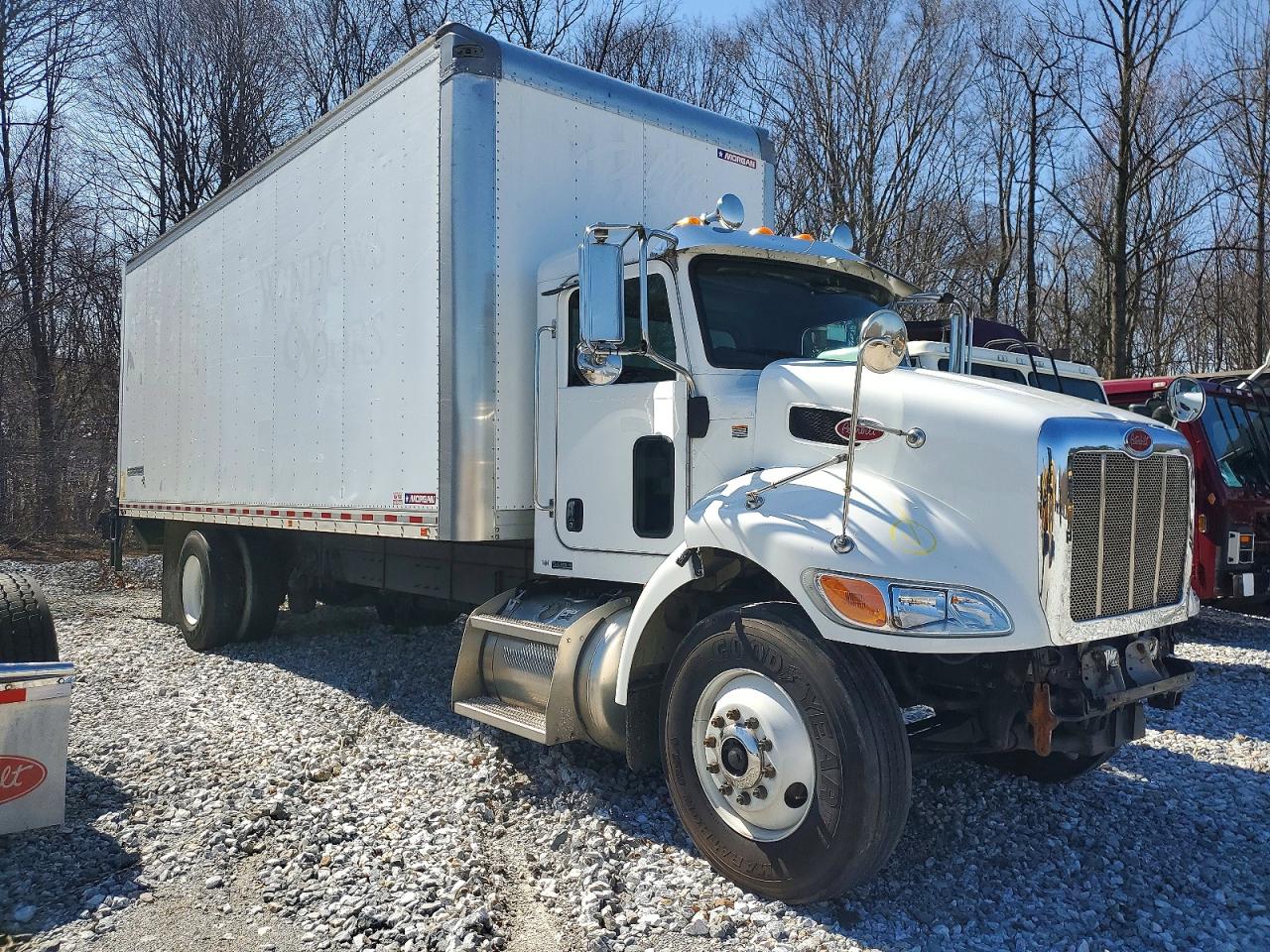 2022 Peterbilt 337