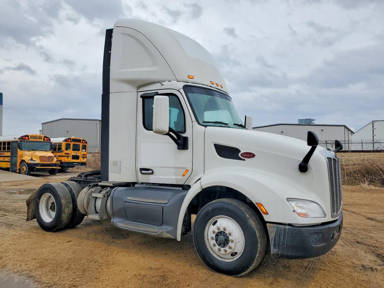 Peterbilt 579