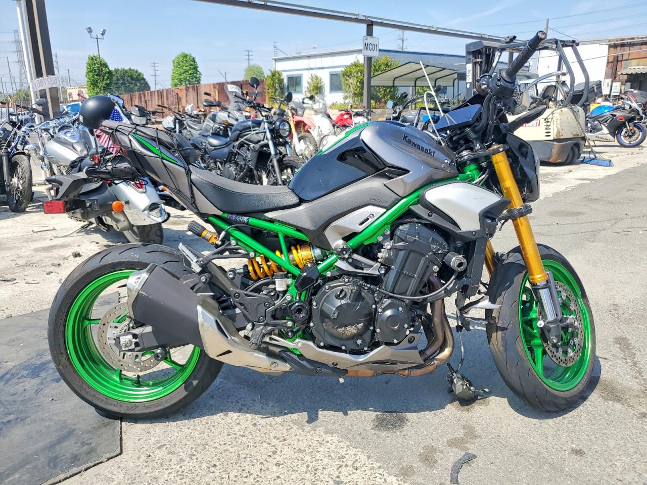 2025 Kawasaki ZR900