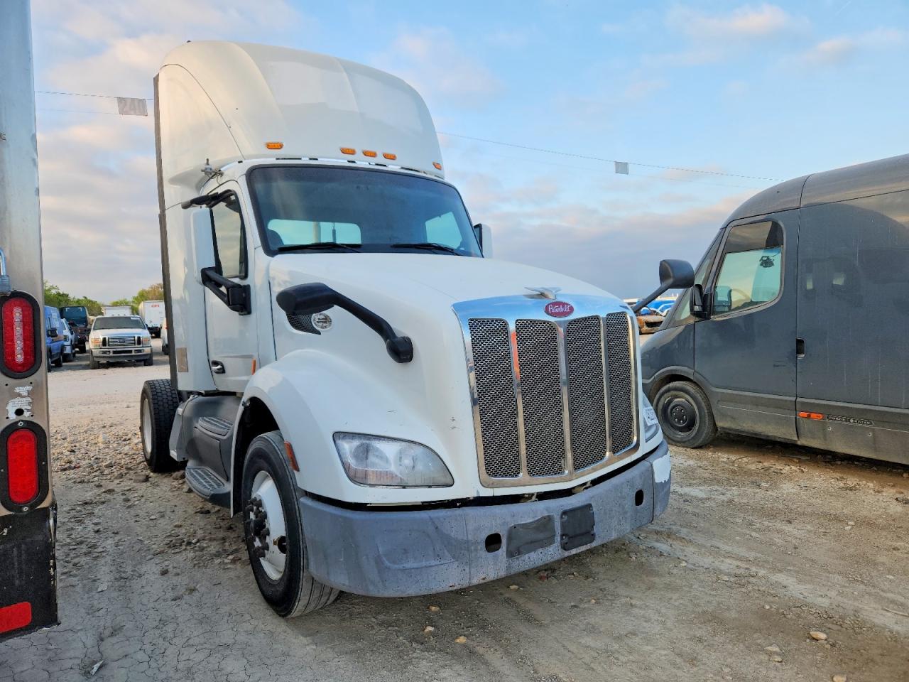 2017 Peterbilt 579