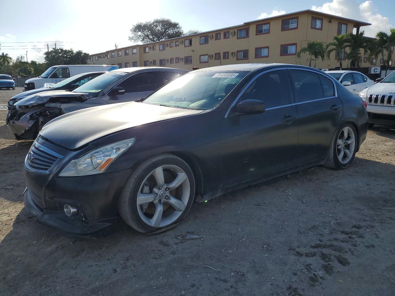2013 Infiniti G37