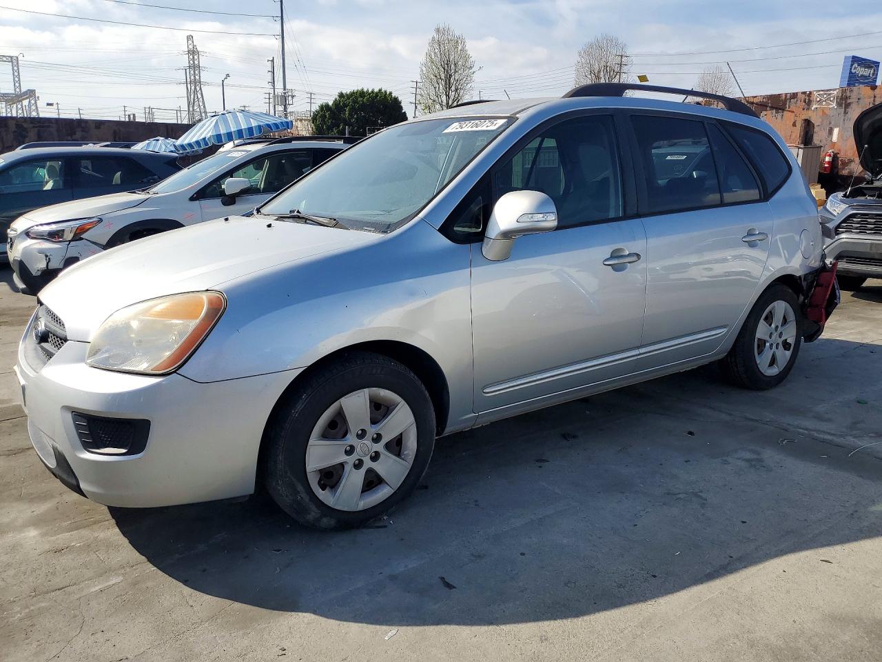 2010 Kia Rondo
