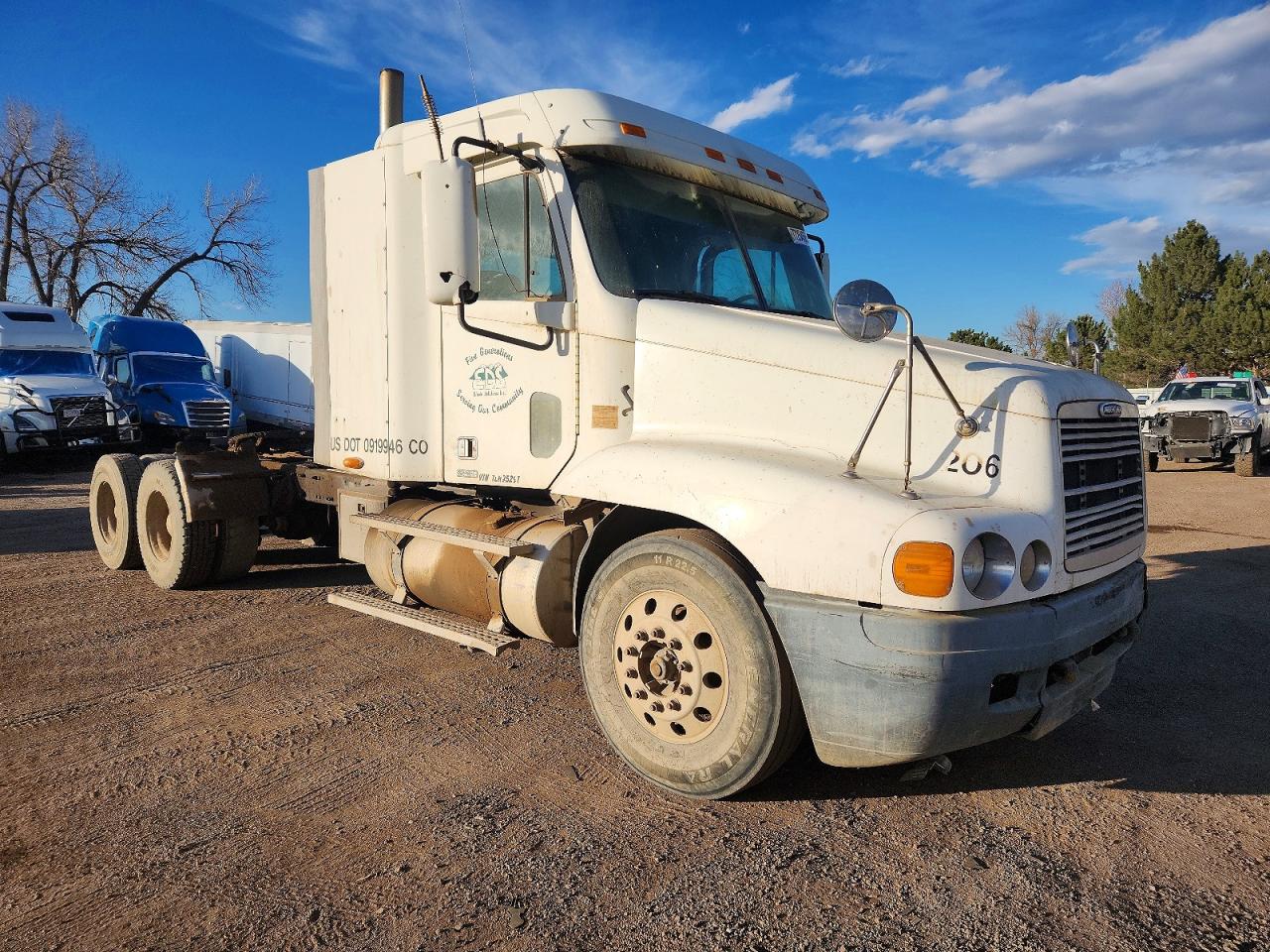 2001 Freightliner Cst120