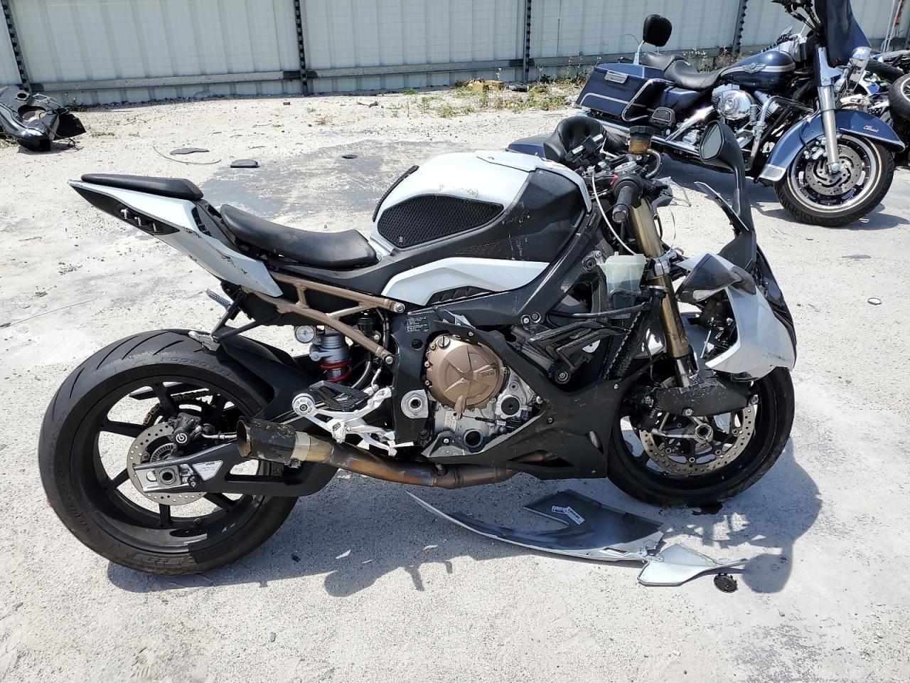 2021 BMW S 1000