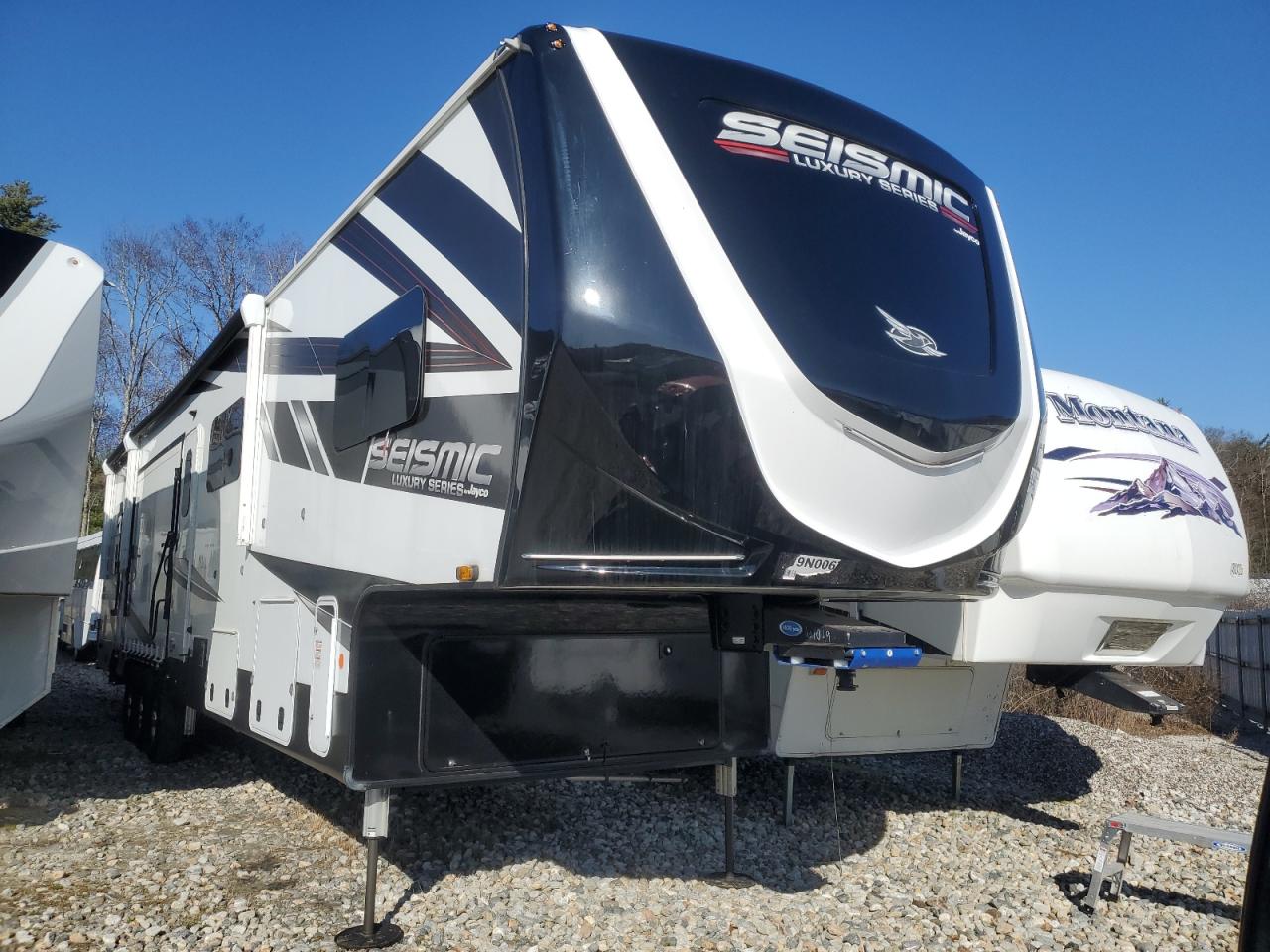 Jayco Seismic