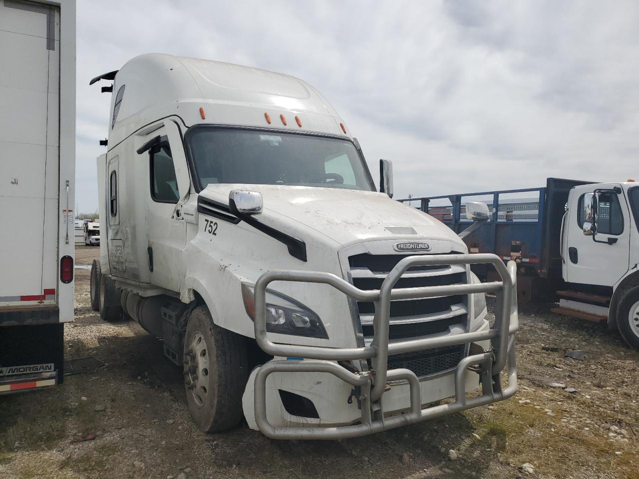 Freightliner Cascadia 126