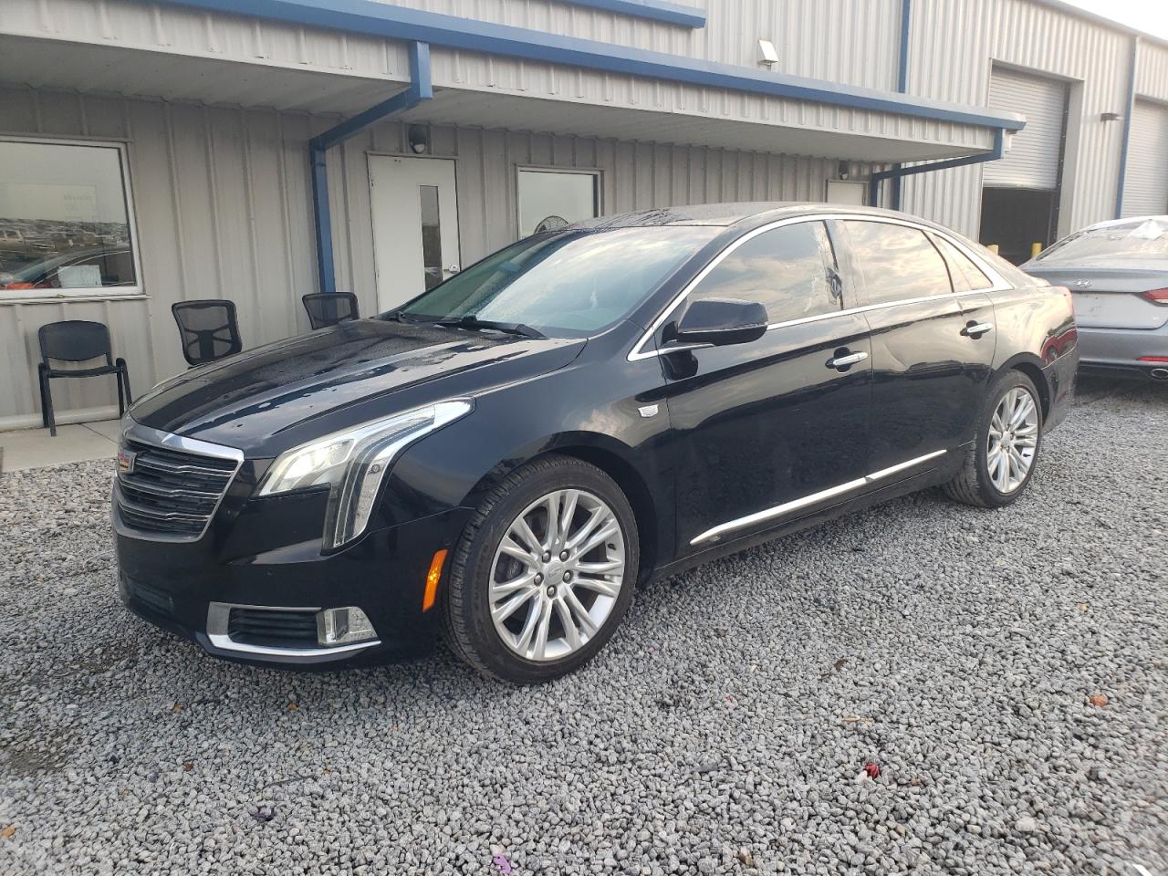 2018 Cadillac Xts luxury LUXURY