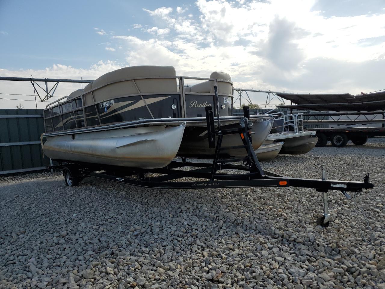 2018 Bentley Boat
